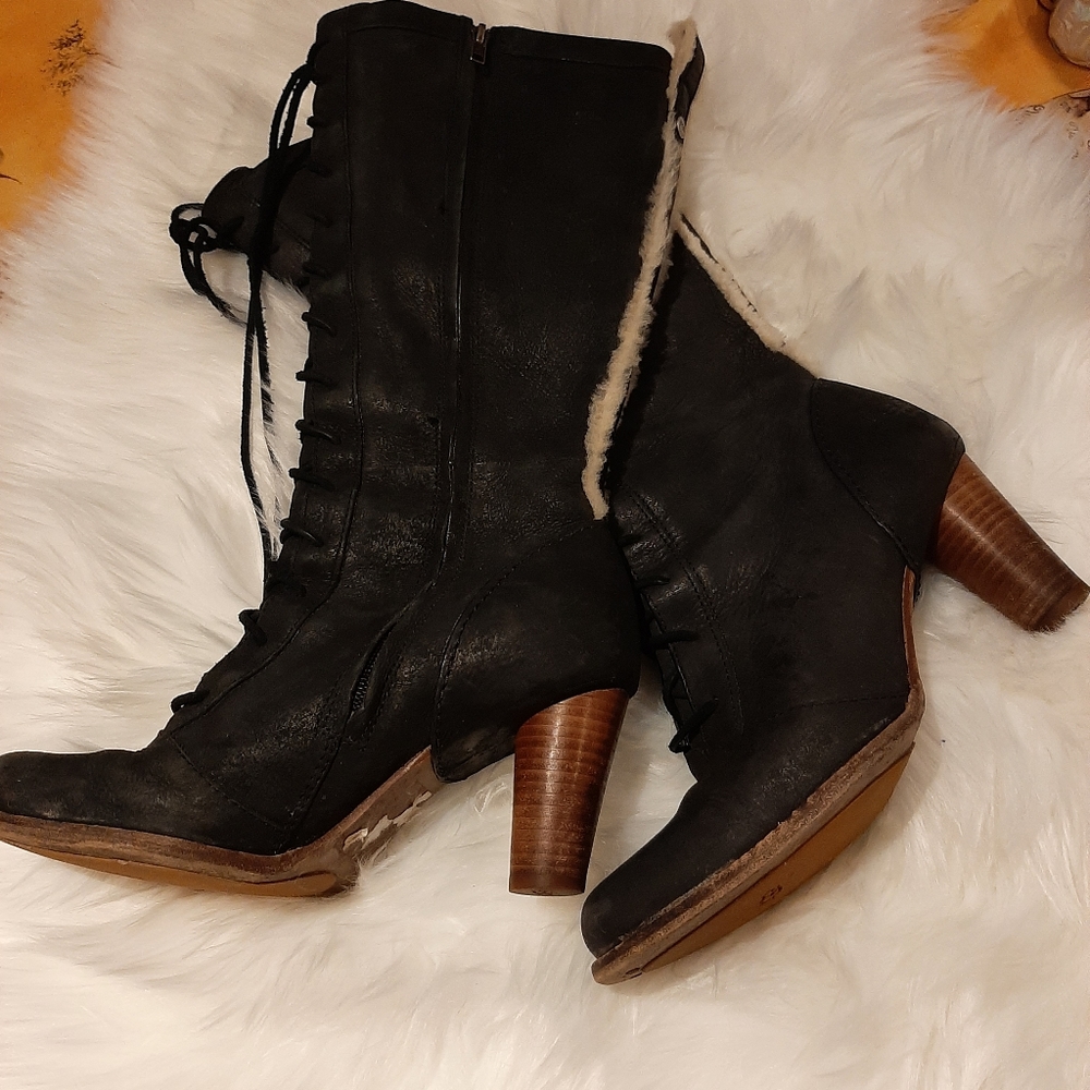 Tall Ugg heeled boots - Picture 1 of 6